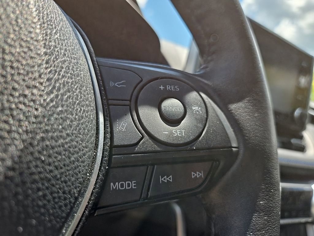 Used 2021 Toyota RAV4 XSE AWD/4WD image 15
