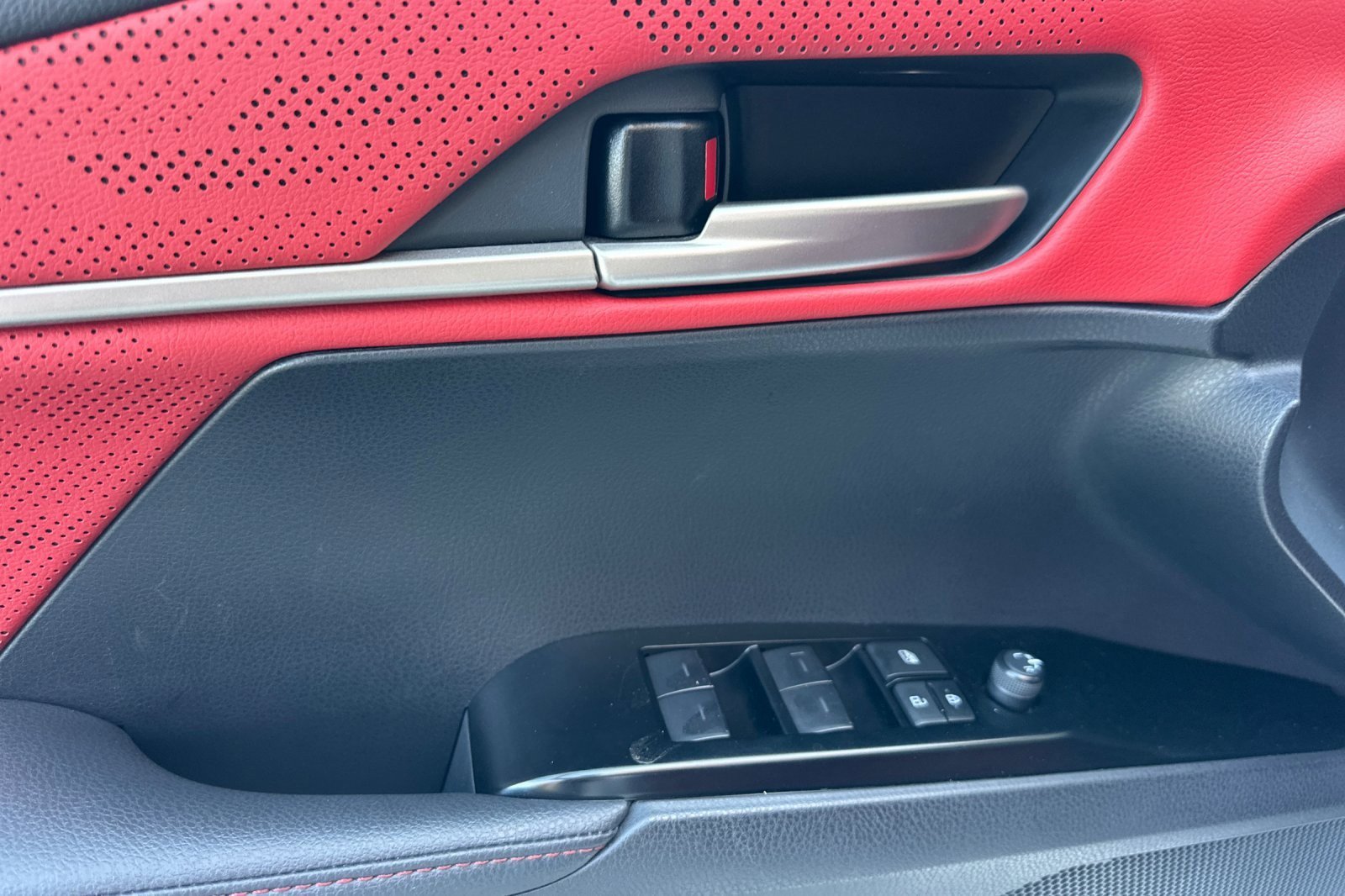 Certified 2025 Toyota Camry XSE w/ Premium Package FWD image 10