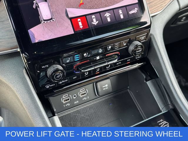 Used 2025 Jeep Grand Cherokee L Summit w/ Advanced Protech Group IV AWD/4WD image 6