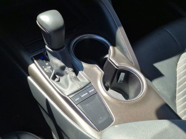 Used 2024 Toyota Camry SE image 12