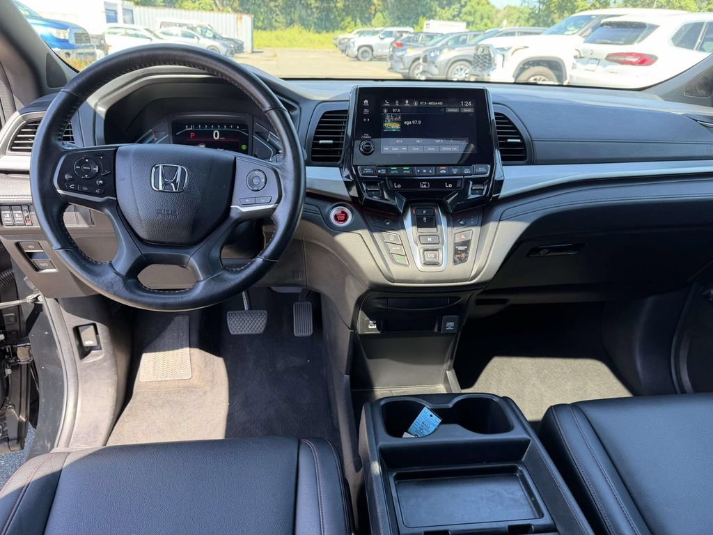 Used 2024 Honda Odyssey Sport image 19