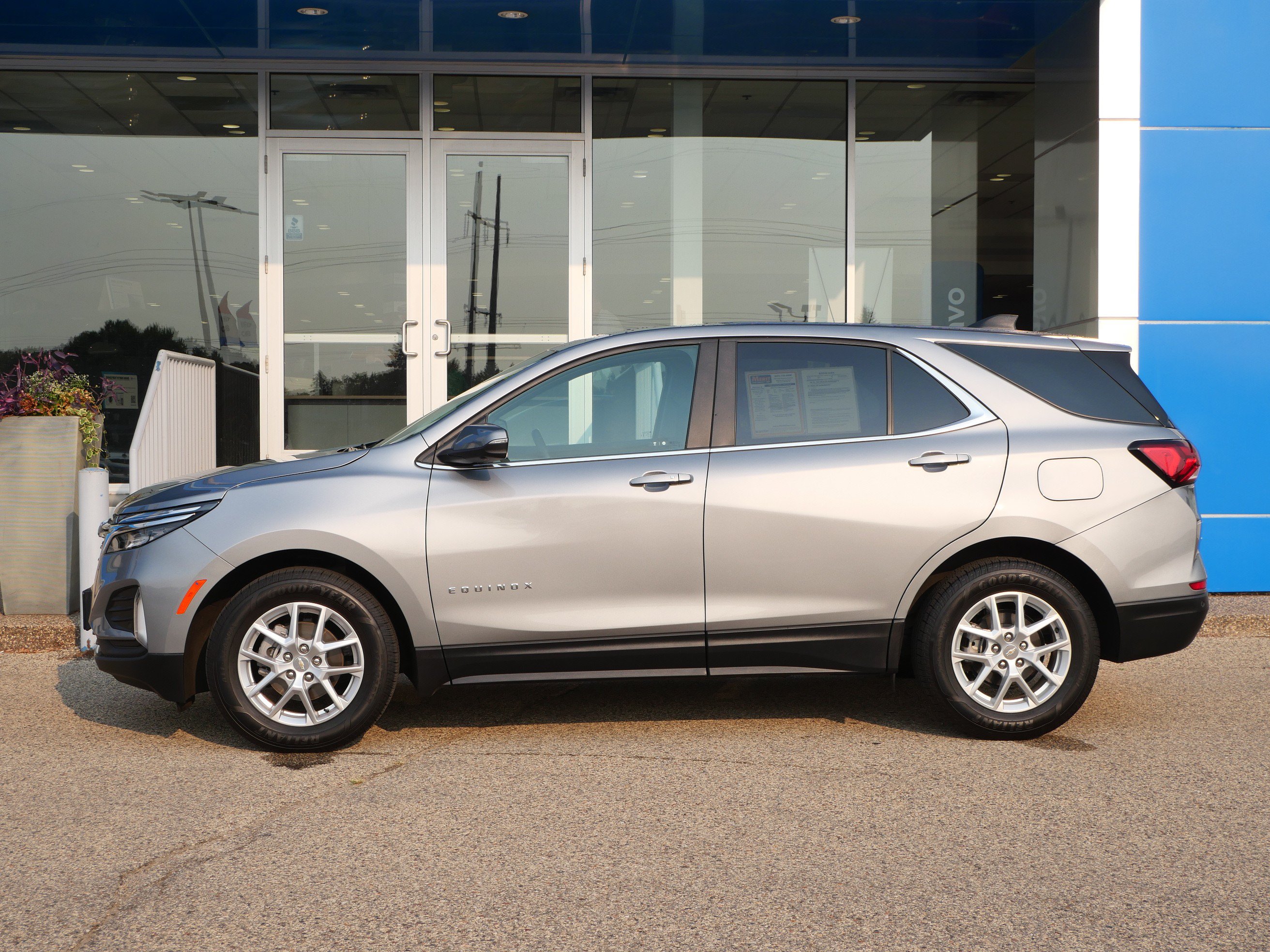 Certified 2023 Chevrolet Equinox LT FWD image 5