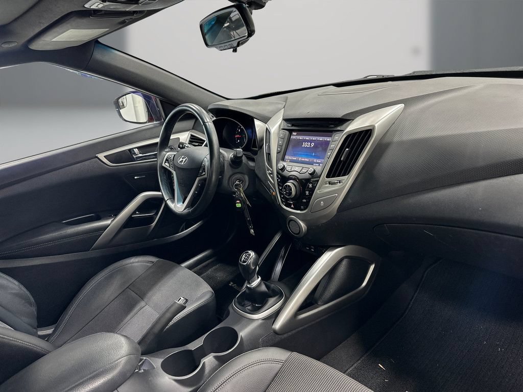 Used 2016 Hyundai Veloster w/ Option Group 02 FWD image 16