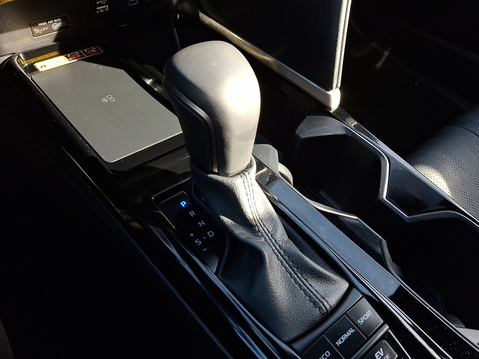 Used 2025 Toyota Camry XSE image 14