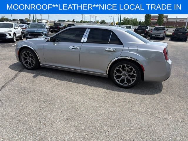 Used 2018 Chrysler 300 S w/ 300S Premium Group RWD image 8