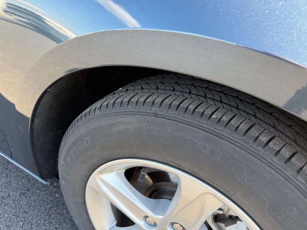Used 2020 Chevrolet Malibu LS FWD image 12