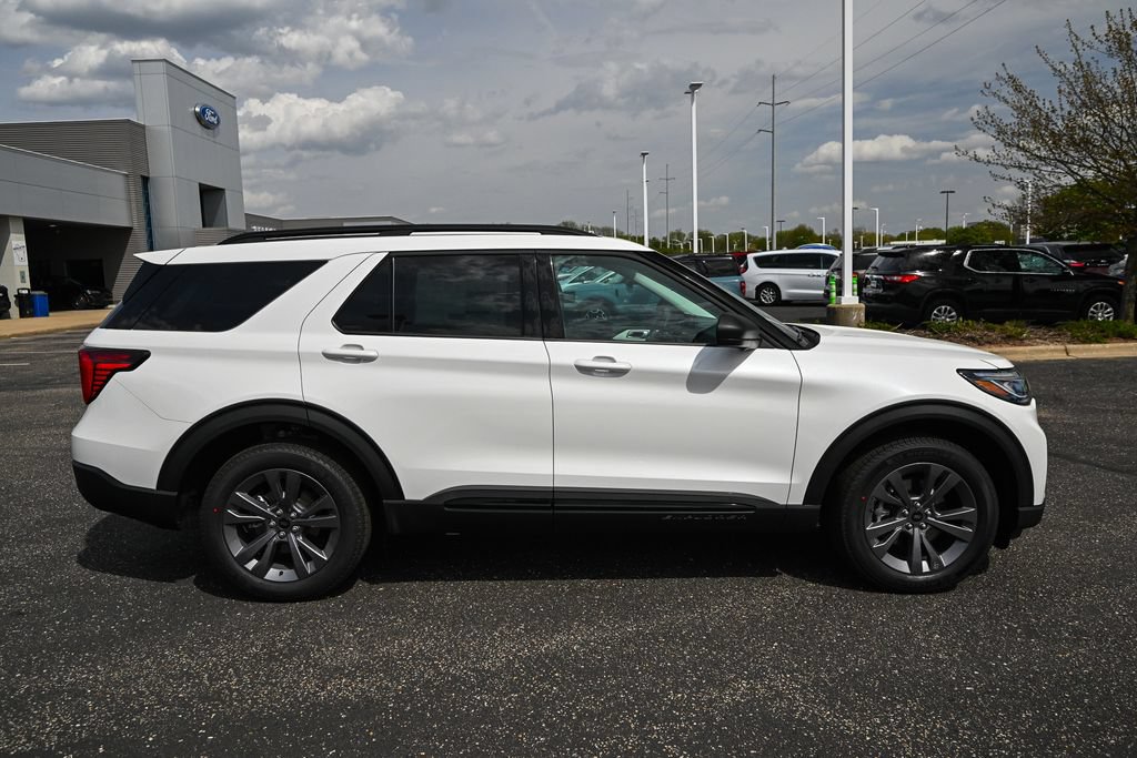 New 2026 Ford Explorer Active w/ Active Comfort Package AWD/4WD image 3
