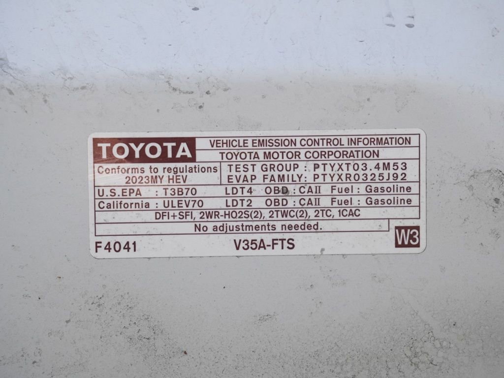 Used 2023 Toyota Tundra Platinum w/ Advanced Package image 30