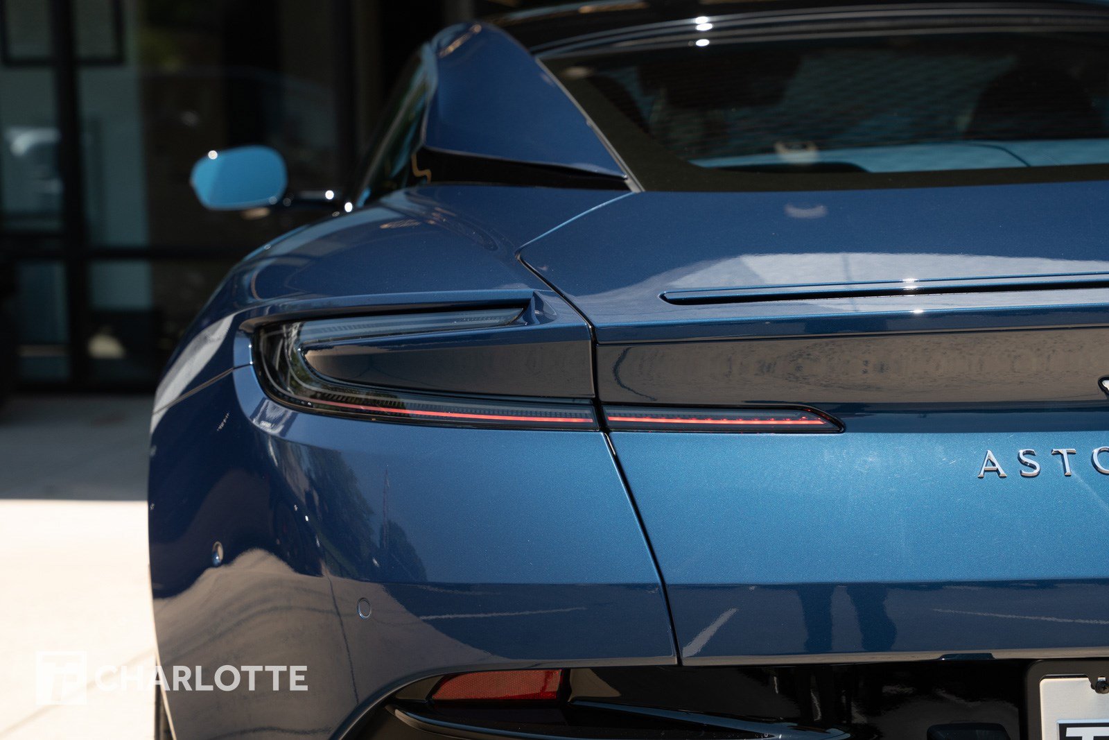 Used 2025 Aston Martin DB12 Coupe RWD image 14