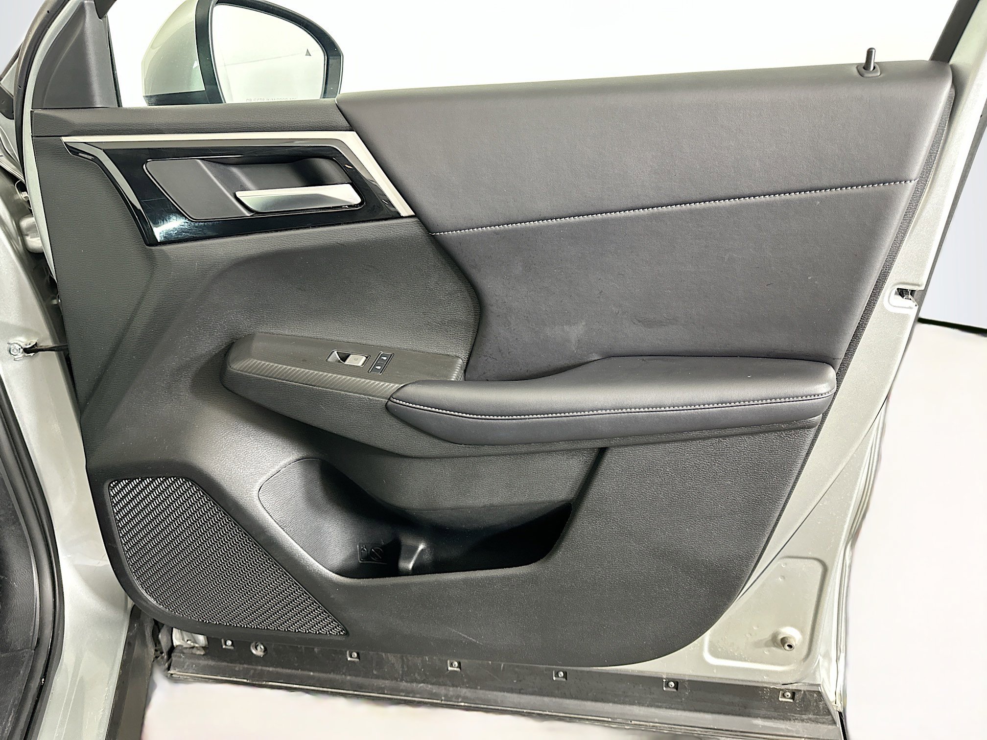 Used 2024 Mitsubishi Outlander SE Black Edition image 35