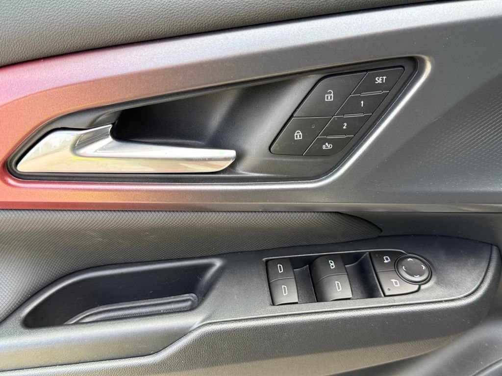 New 2026 Chevrolet Equinox EV RS w/ Convenience Package II AWD/4WD image 11