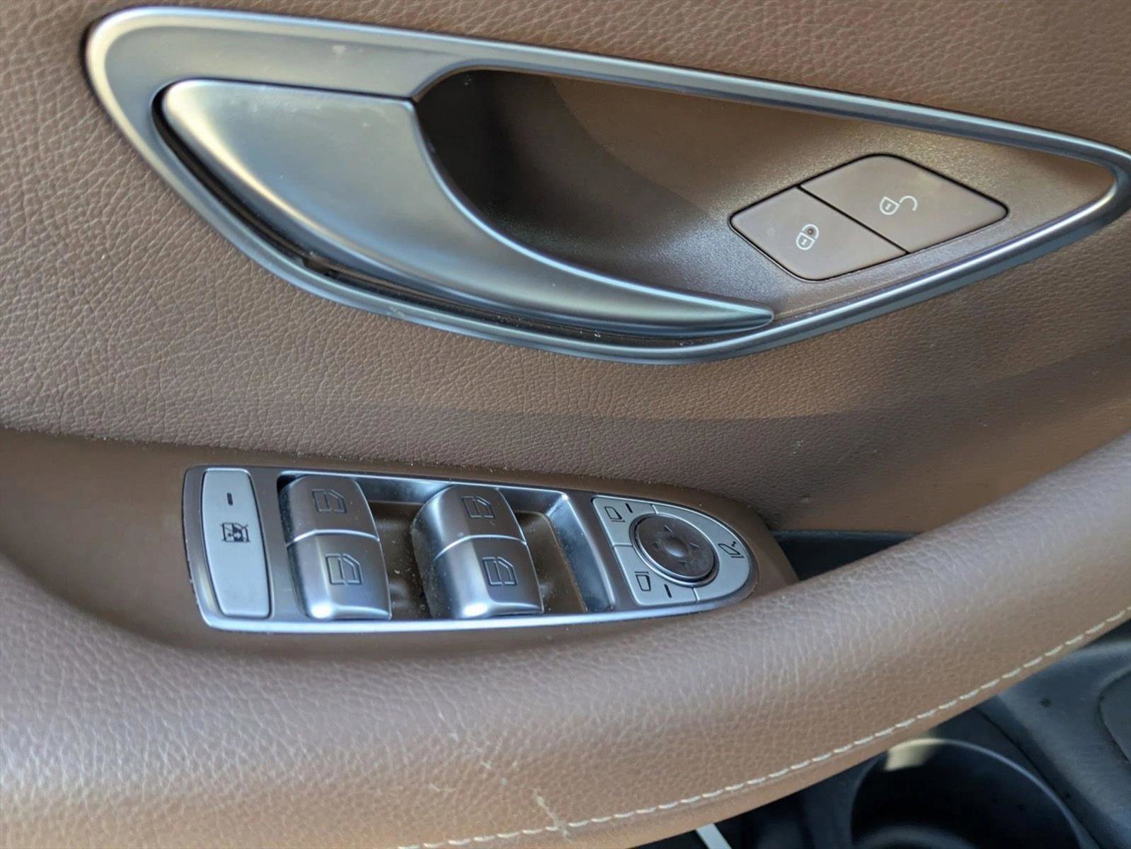 Used 2022 Mercedes-Benz E 350 Sedan image 6