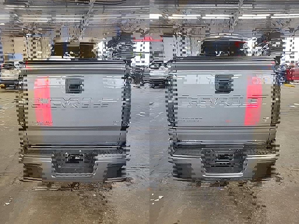 Used 2022 Chevrolet Colorado LT w/ LT Convenience Package image 4