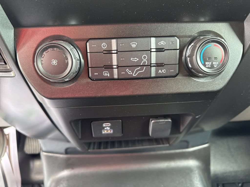 Used 2022 Ford F550 4x4 Regular Cab Super Duty w/ XLT Value Package image 35