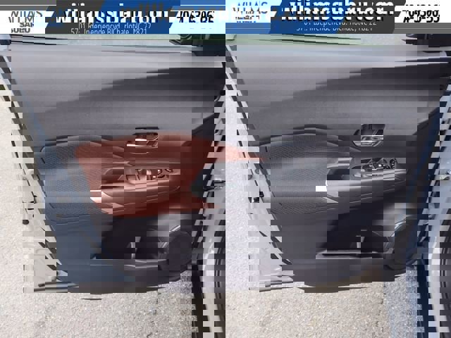 Used 2021 Nissan Kicks SR image 17