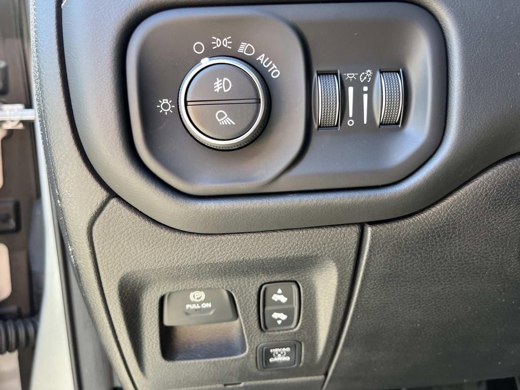 Used 2020 RAM 1500 Limited AWD/4WD image 29
