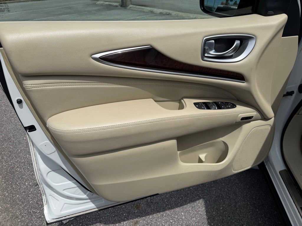 Used 2014 INFINITI QX60 FWD w/ Deluxe Touring Package image 13