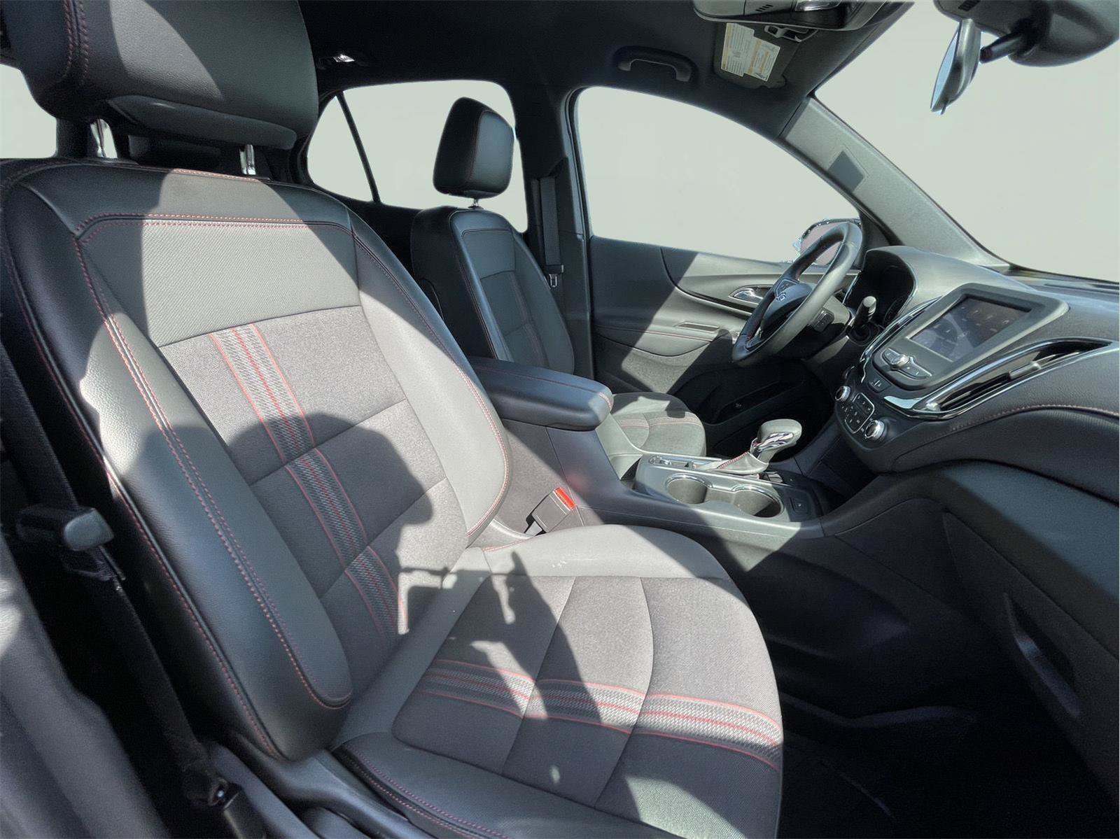 Used 2024 Chevrolet Equinox RS w/ LPO, Floor Liner Package AWD/4WD image 24