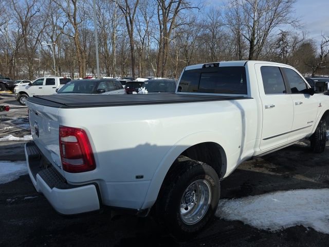 Used 2022 RAM 3500 Limited image 32