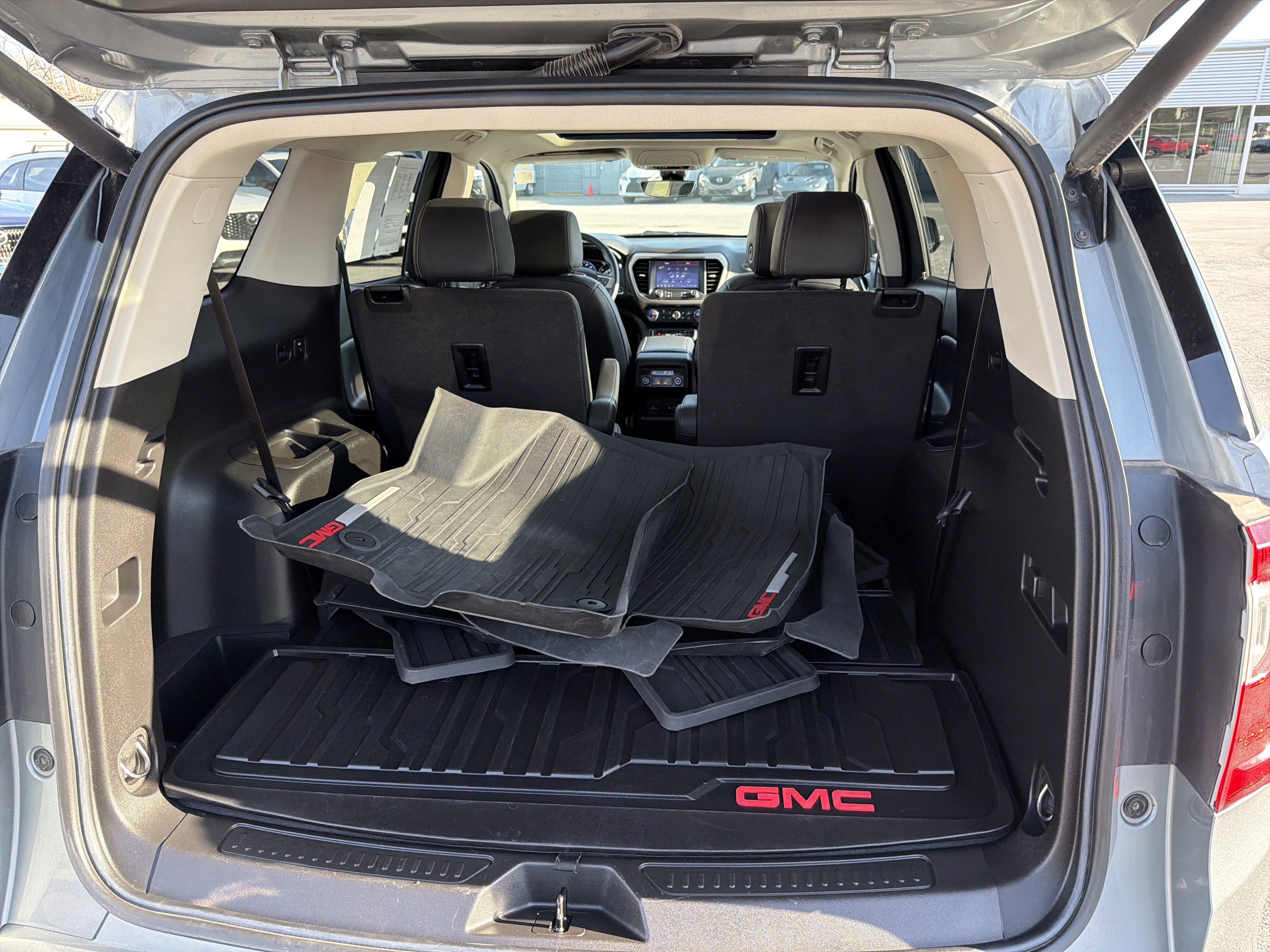 Used 2023 GMC Acadia Denali w/ Denali Technology Package image 95