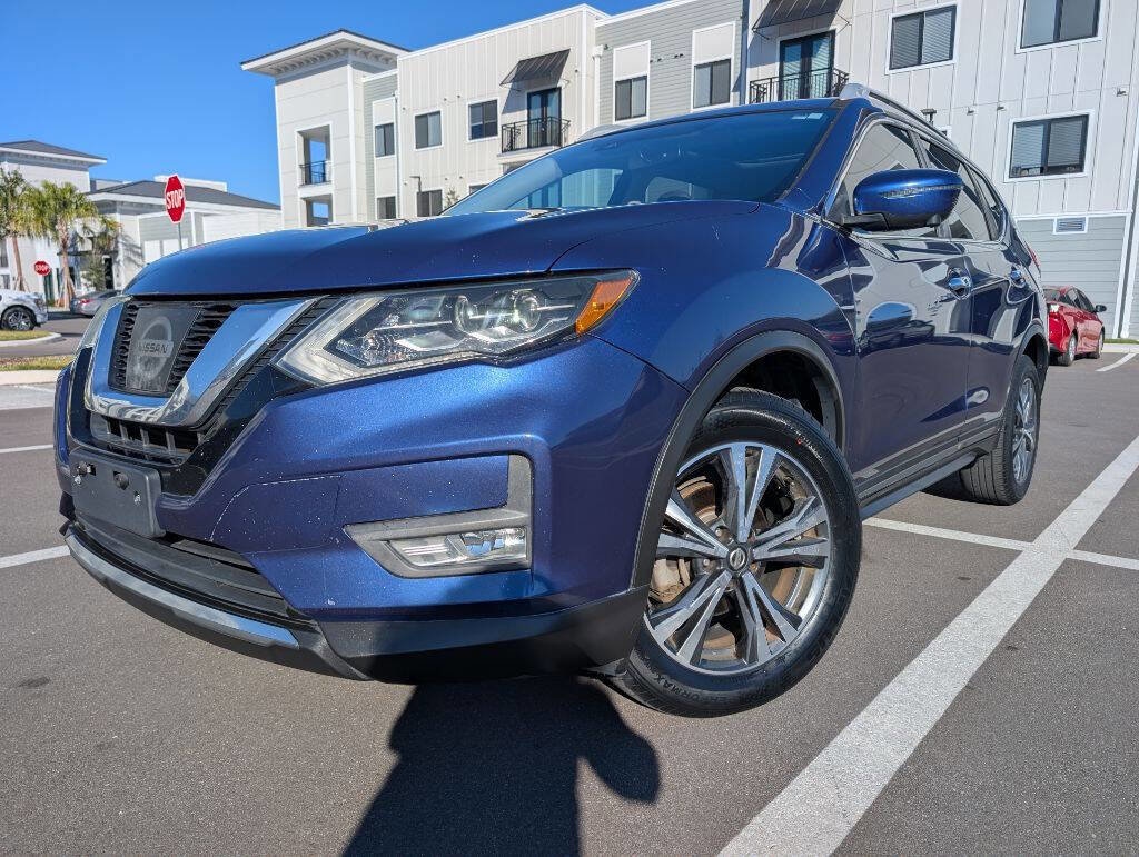 Used 2017 Nissan Rogue SL w/ SL Premium Package