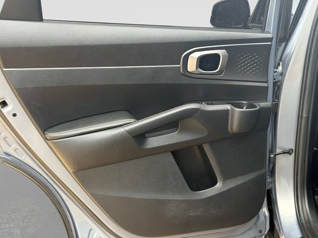 Used 2024 Kia Sorento LX FWD image 13