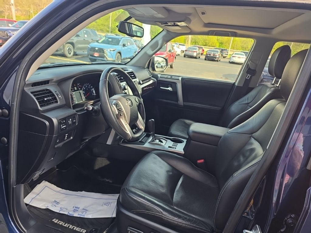 Used 2016 Toyota 4Runner Limited image 15