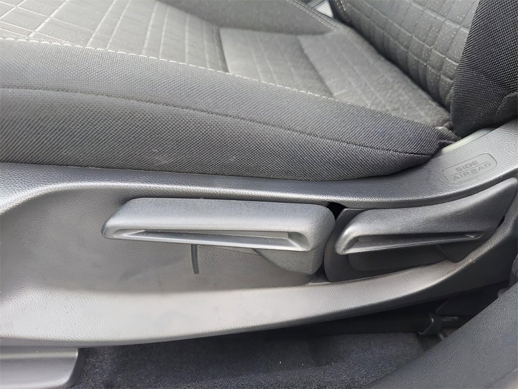 Certified 2025 Honda HR-V LX image 9