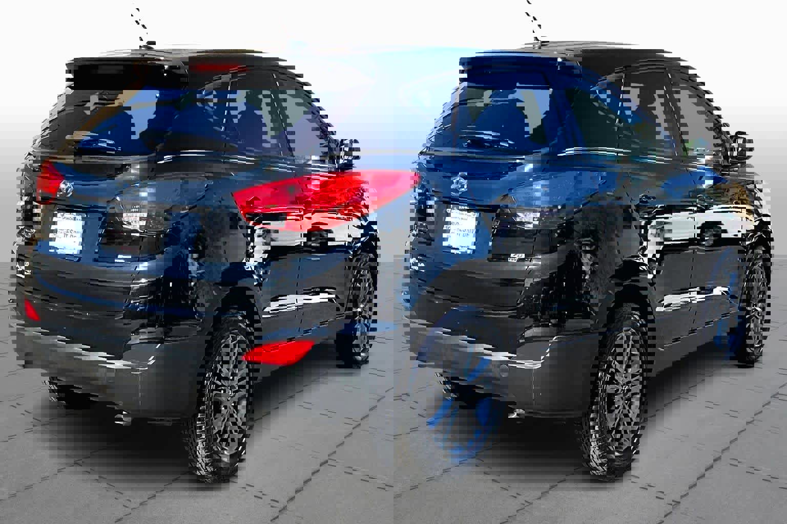 Used 2015 Hyundai Tucson GLS image 12