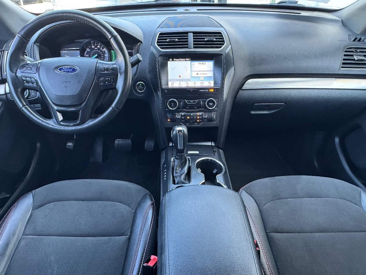 Used 2019 Ford Explorer XLT w/ Equipment Group 202A FWD image 22