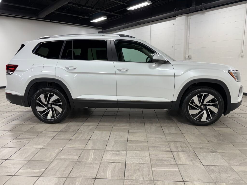 New 2026 Volkswagen Atlas SEL image 8