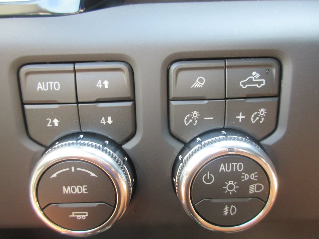 New 2026 GMC Sierra 2500 Denali Ultimate AWD/4WD image 18