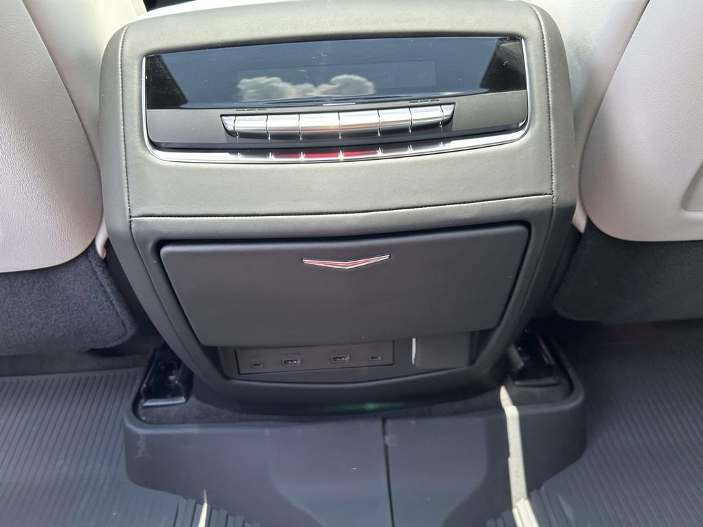 New 2026 Cadillac Escalade ESV V AWD/4WD image 14