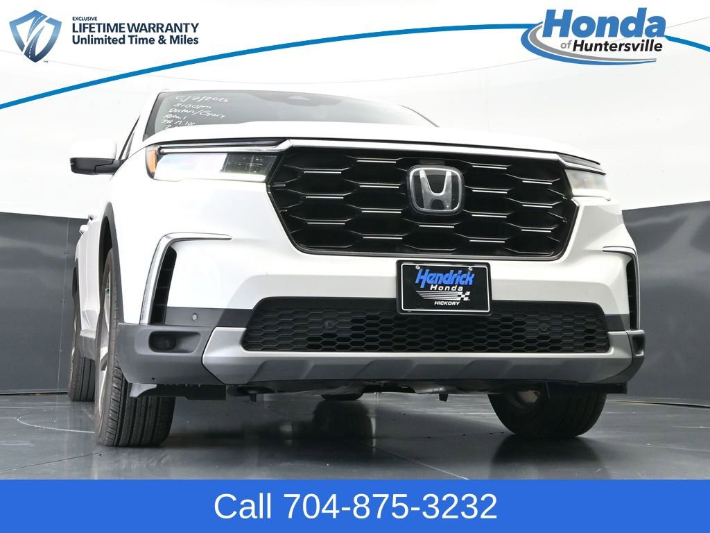 Used 2023 Honda Pilot Touring image 31