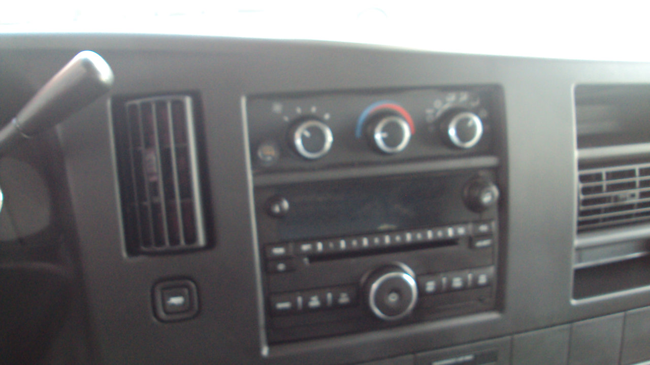 Used 2013 Chevrolet Express 1500 AWD w/ Power Package image 21