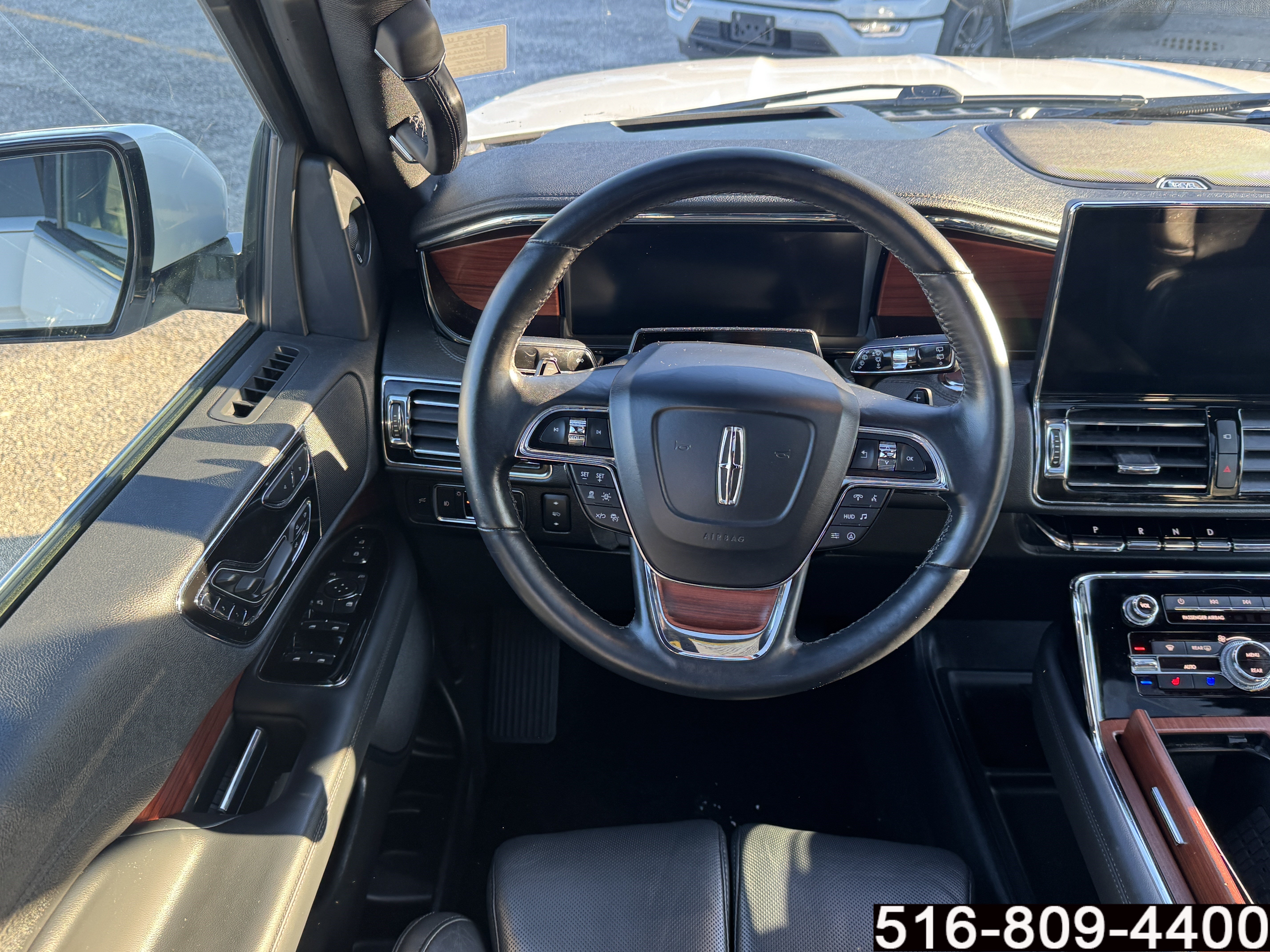 Used 2022 Lincoln Navigator Reserve w/ Monochromatic Package AWD/4WD image 10