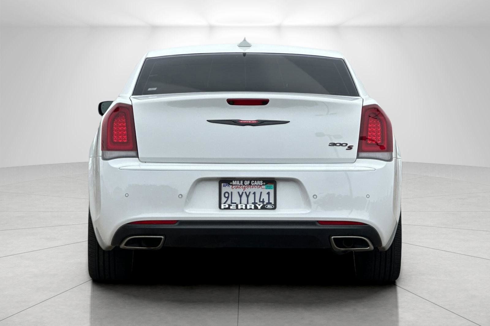 Used 2023 Chrysler 300 S w/ Comfort Group RWD image 4