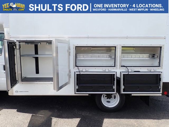 New 2027 Ford E-450 and Econoline 450 Super Duty w/ Power Equipment Group RWD image 4