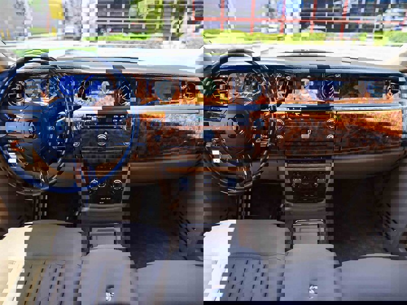 Used 2009 Rolls-Royce Phantom Sedan image 16