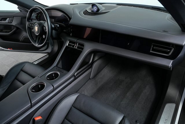 Certified 2025 Porsche Taycan image 24