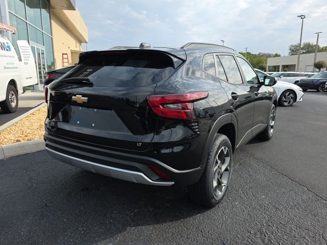 Used 2024 Chevrolet Trax LT FWD image 4