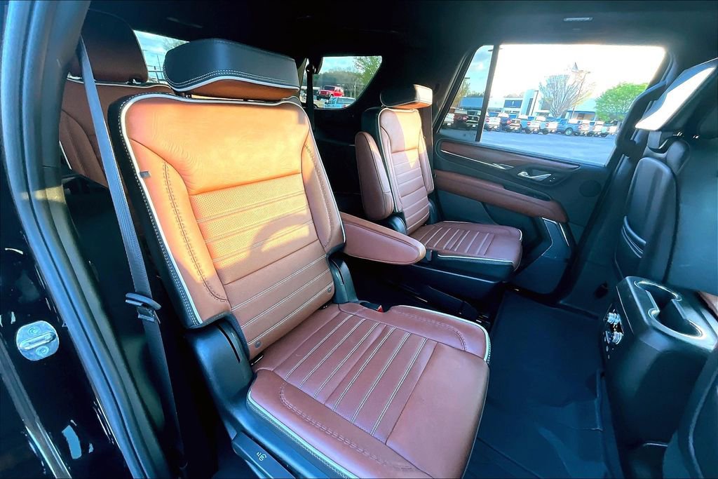Used 2023 GMC Yukon Denali Ultimate image 27