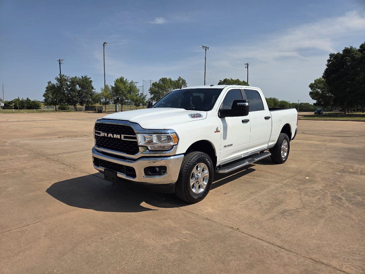 Used 2024 RAM 2500 Big Horn w/ Off Road Package AWD/4WD image 3