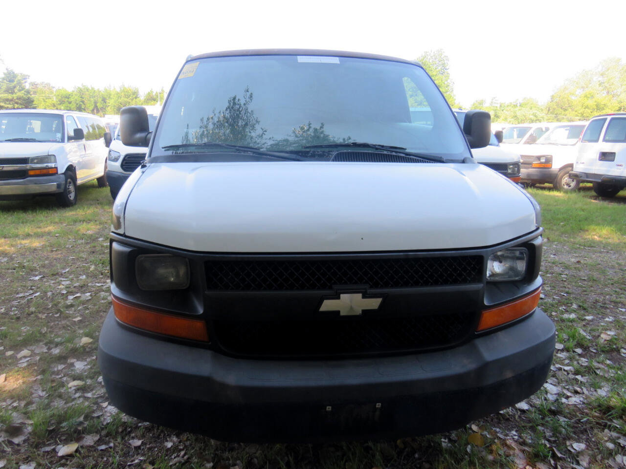 Used 2009 Chevrolet Express 2500 Extended image 2