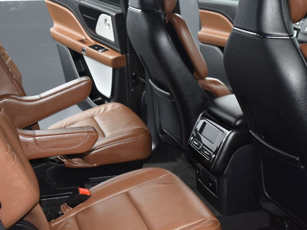 Used 2023 Lincoln Aviator Reserve w/ Equipment Group 201A image 14