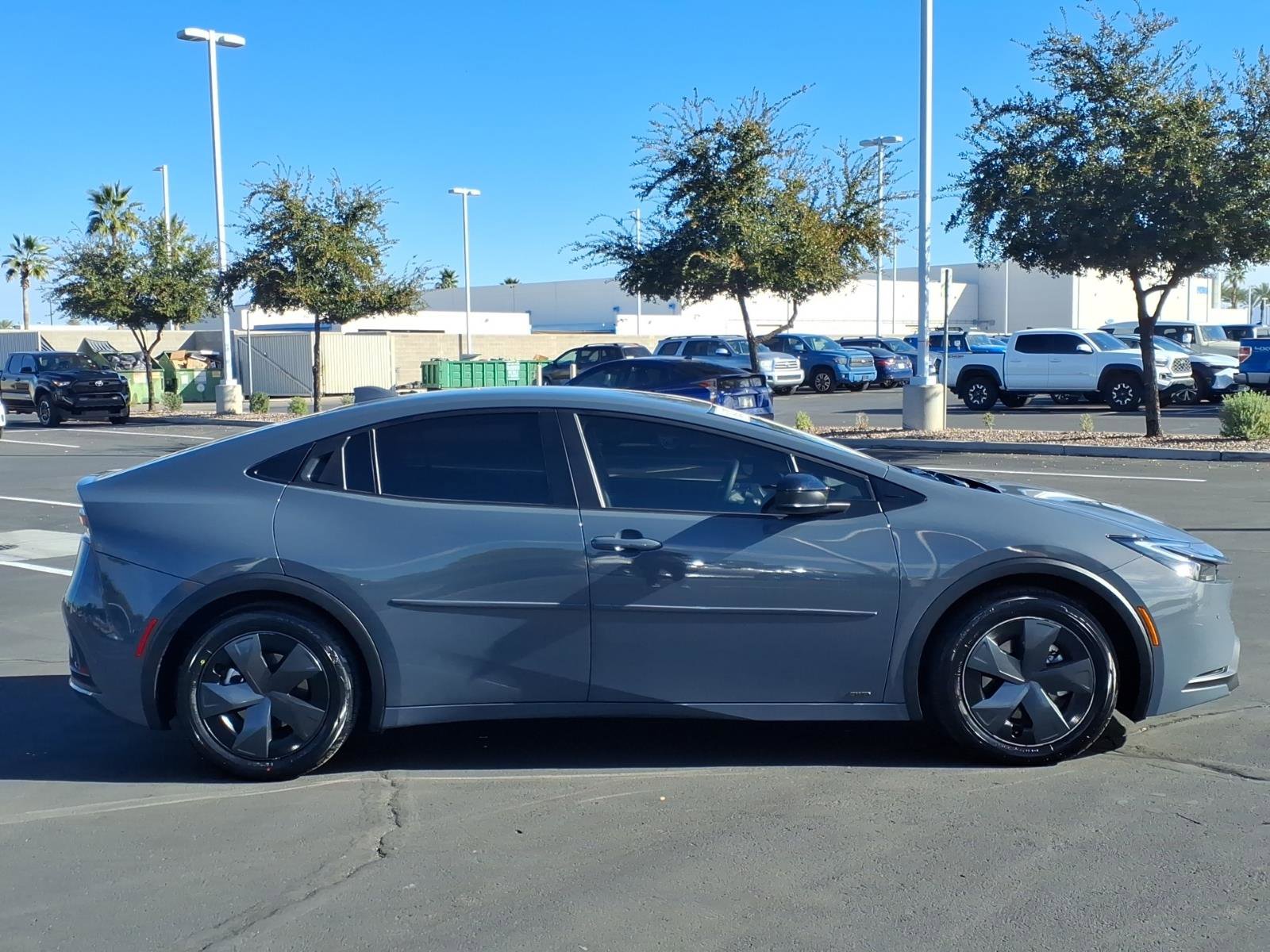 Used 2024 Toyota Prius LE image 3