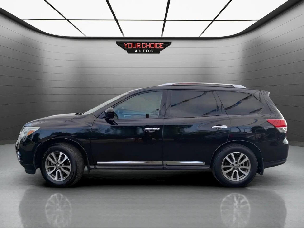 Used 2013 Nissan Pathfinder SL image 2