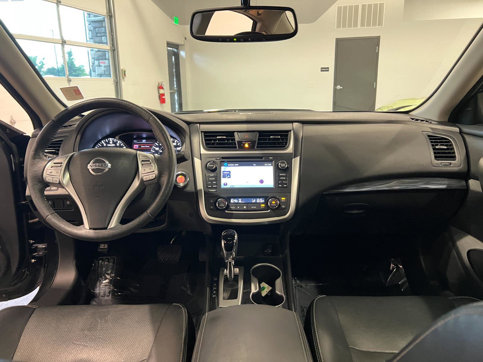 Used 2016 Nissan Altima 2.5 SL w/ 2.5 Technology w/LED Package FWD image 31