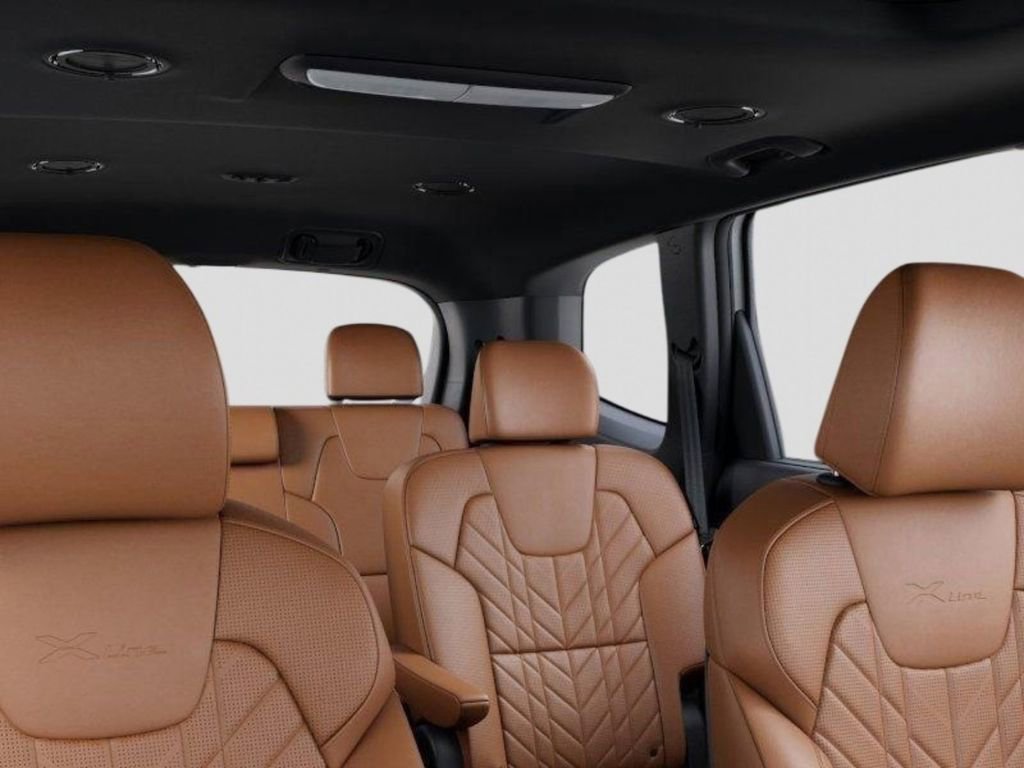 Used 2025 Kia Telluride AWD image 27