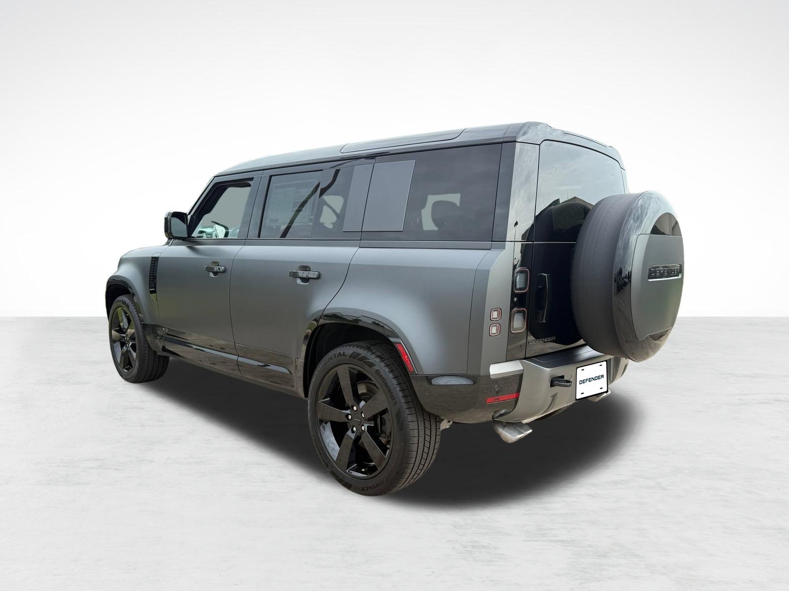 New 2026 Land Rover Defender 110 V8 AWD/4WD image 3